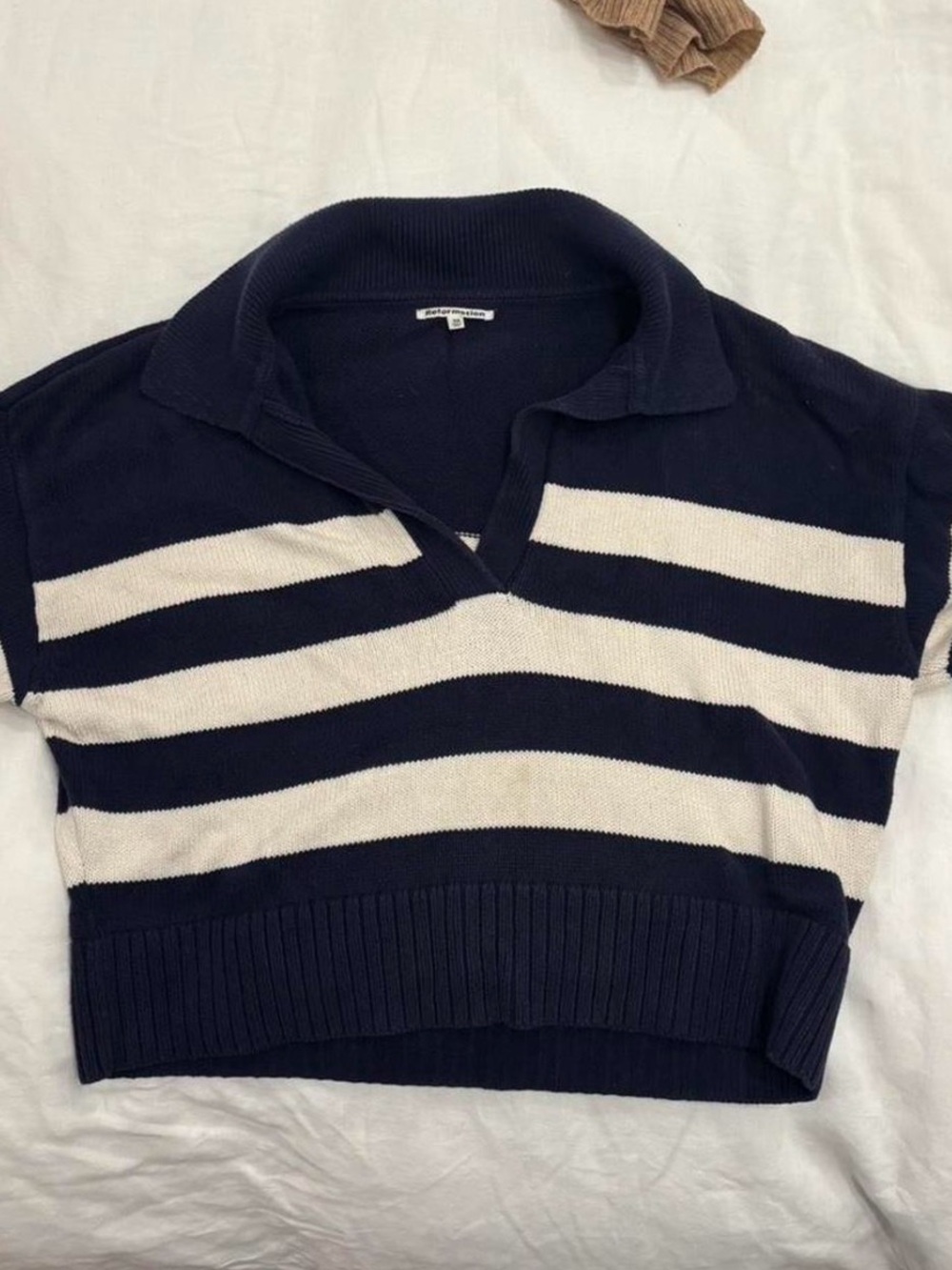 Reformation Francesco V Neck sweater in navy and white XS - Picture 2 of 3